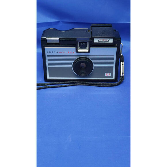 Imperial Insta-Flash 126 Camera Kit Vintage with Original Box Stock #501 - Picture 4 of 7